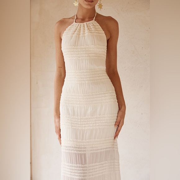 Abercrombie & Fitch Dresses & Skirts - Abercrombie & Fitch Cream Maxi Dress